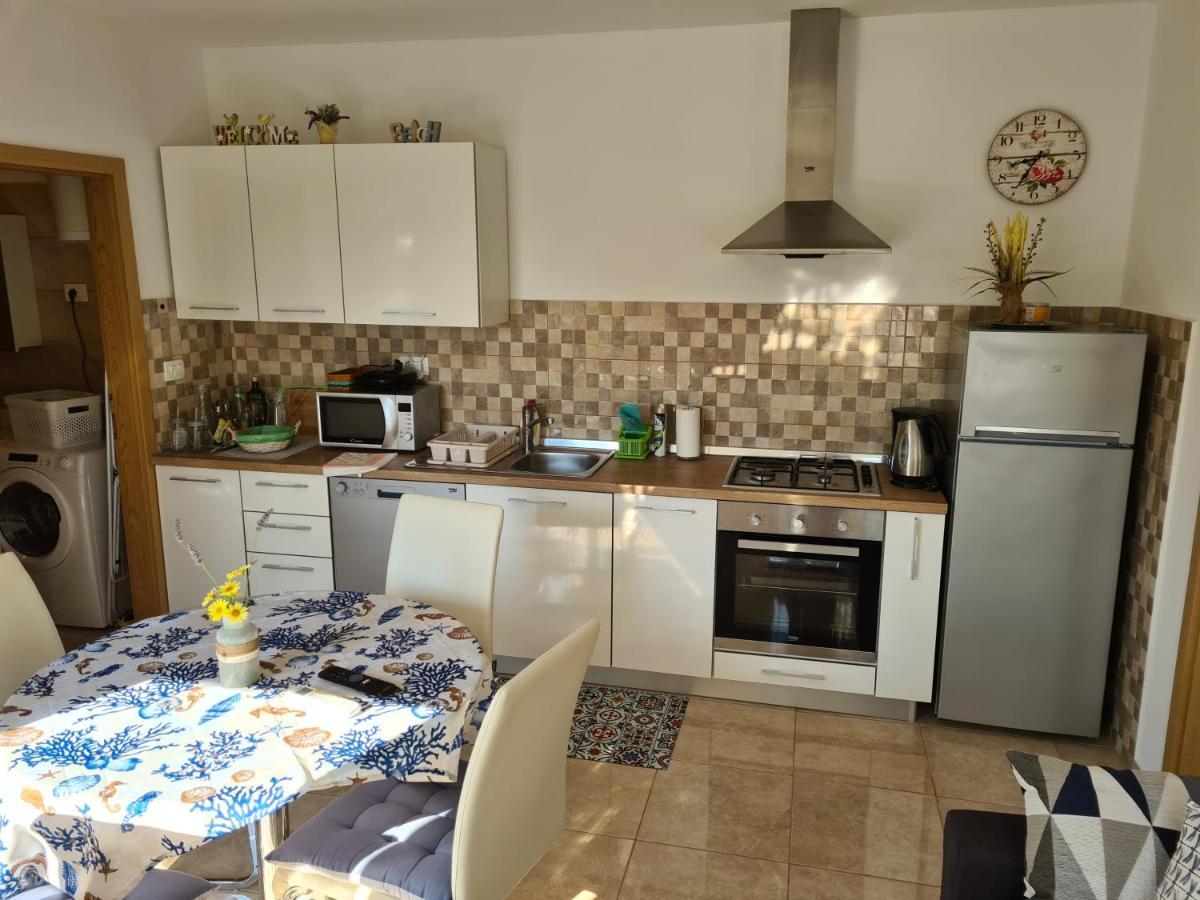 Apartman Luka Banjole Exterior photo