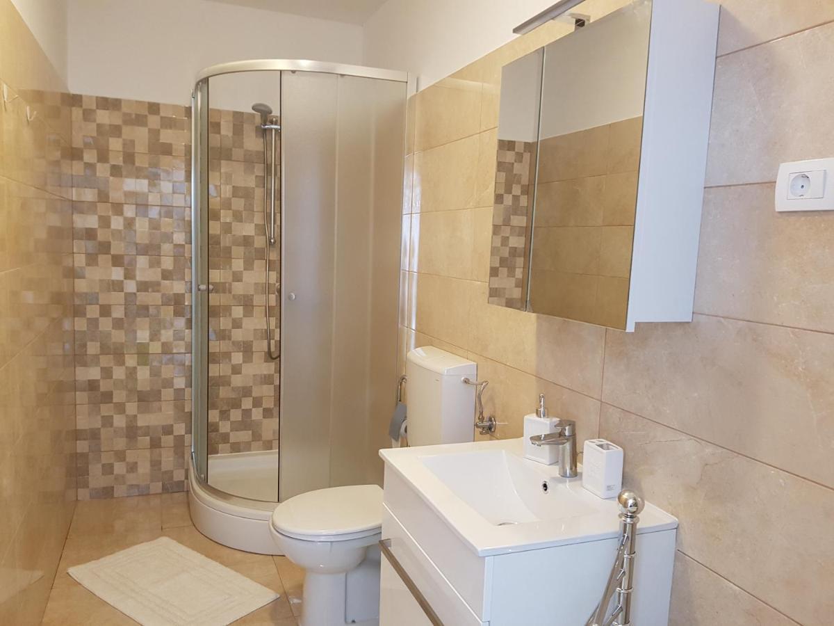 Apartman Luka Banjole Exterior photo